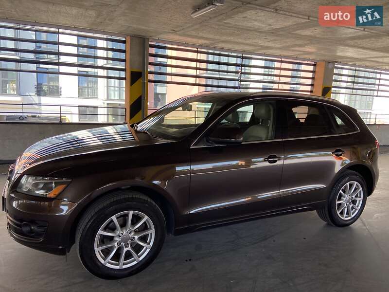 Внедорожник / Кроссовер Audi Q5 2011 в Луцке
