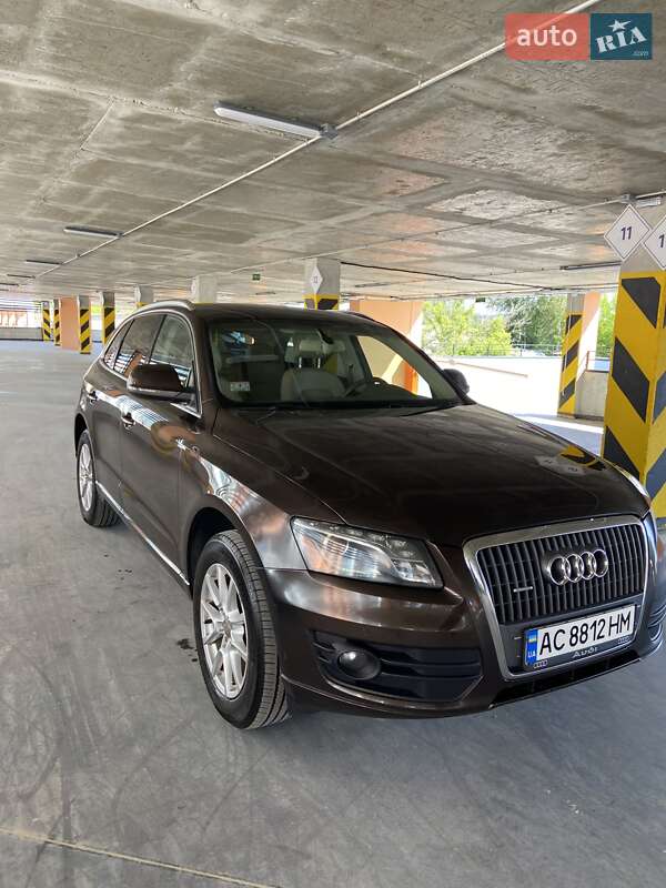 Внедорожник / Кроссовер Audi Q5 2011 в Луцке