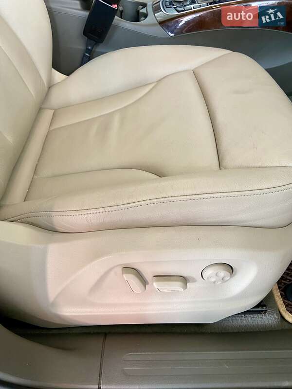 Внедорожник / Кроссовер Audi Q5 2011 в Луцке