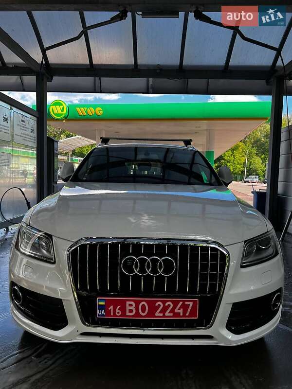 Позашляховик / Кросовер Audi Q5 2015 в 