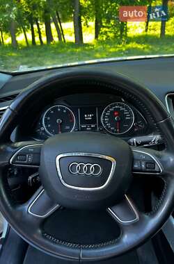 Позашляховик / Кросовер Audi Q5 2015 в 