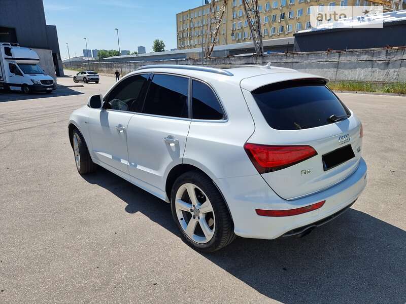 Внедорожник / Кроссовер Audi Q5 2015 в Киеве