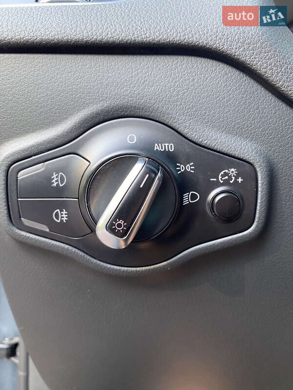 Позашляховик / Кросовер Audi Q5 2015 в Дніпрі