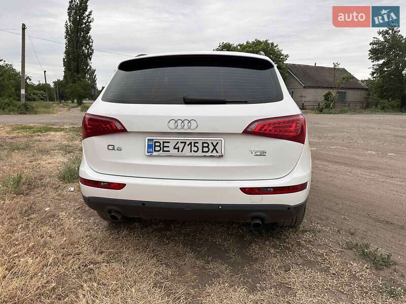 Внедорожник / Кроссовер Audi Q5 2011 в Новом Буге