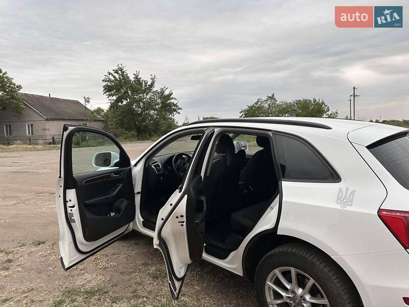 Внедорожник / Кроссовер Audi Q5 2011 в Новом Буге