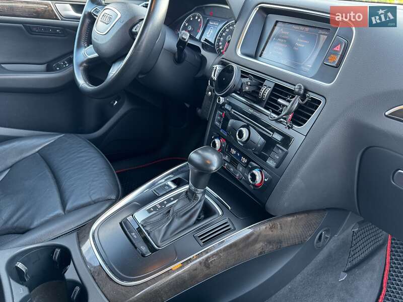 Внедорожник / Кроссовер Audi Q5 2012 в Киеве