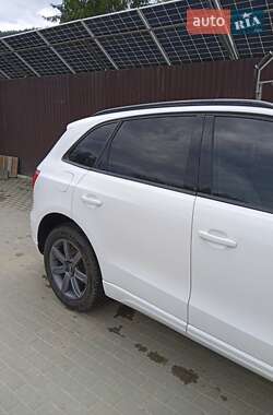 Внедорожник / Кроссовер Audi Q5 2011 в Верховине