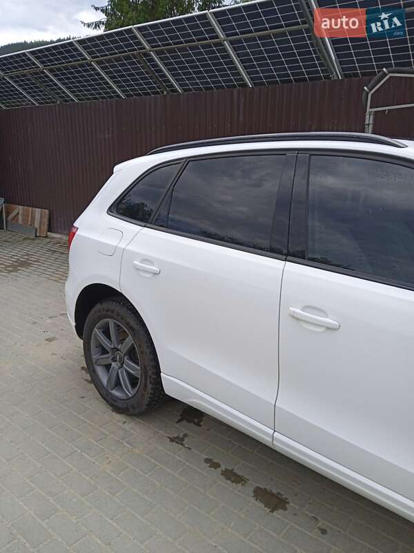 Внедорожник / Кроссовер Audi Q5 2011 в Верховине
