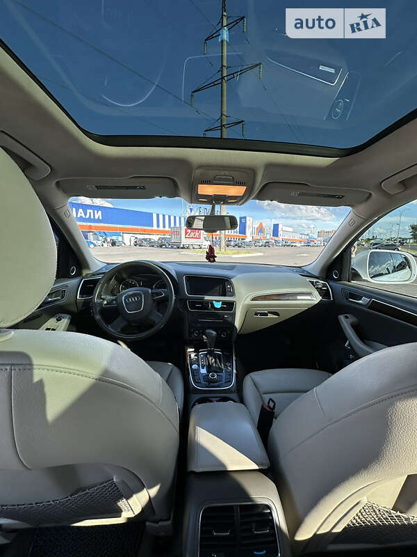 Внедорожник / Кроссовер Audi Q5 2011 в Луцке