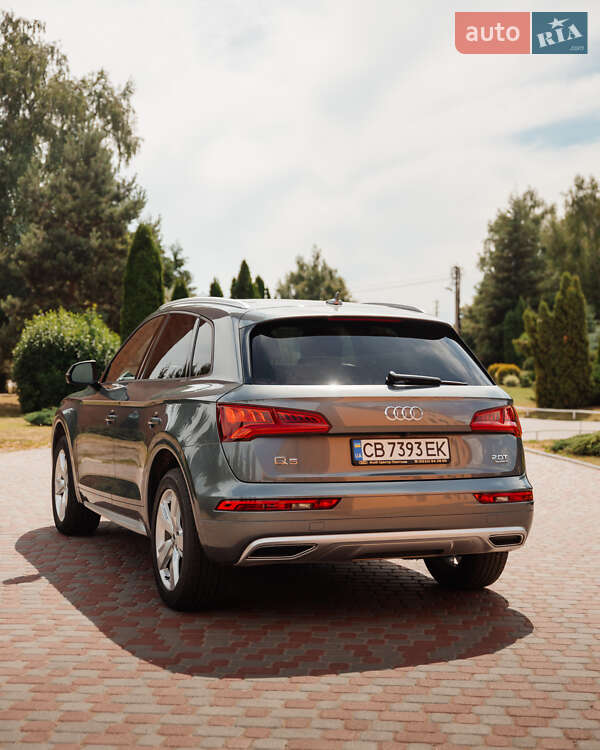Внедорожник / Кроссовер Audi Q5 2017 в Пирятине