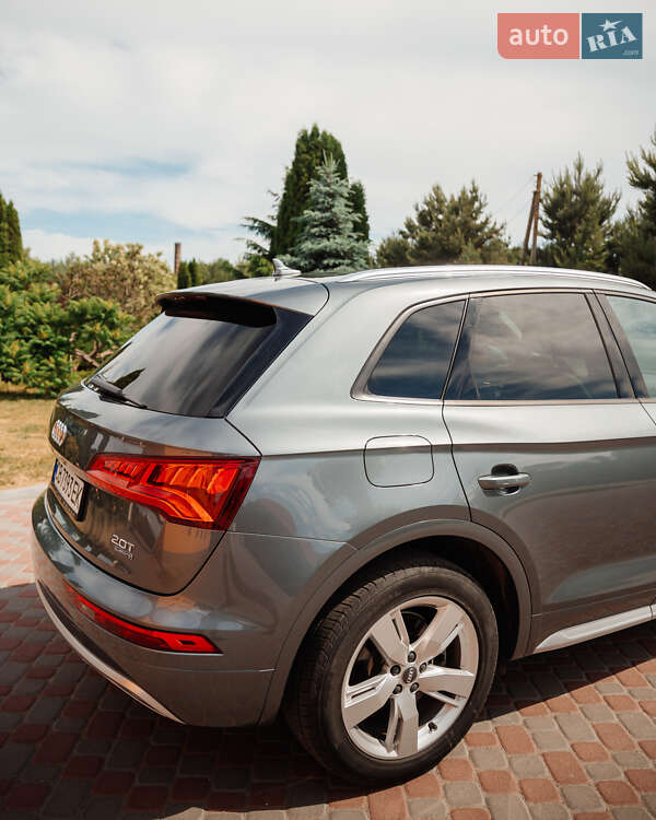 Внедорожник / Кроссовер Audi Q5 2017 в Пирятине