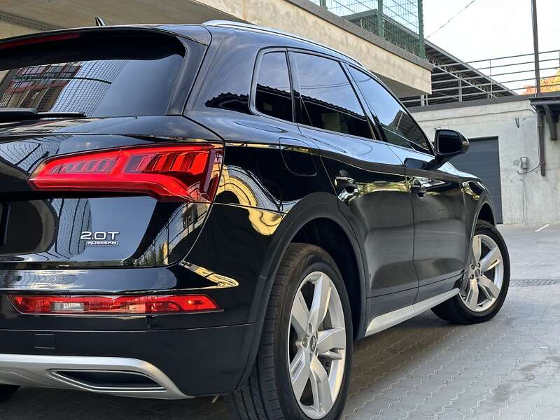 Позашляховик / Кросовер Audi Q5 2017 в Дрогобичі