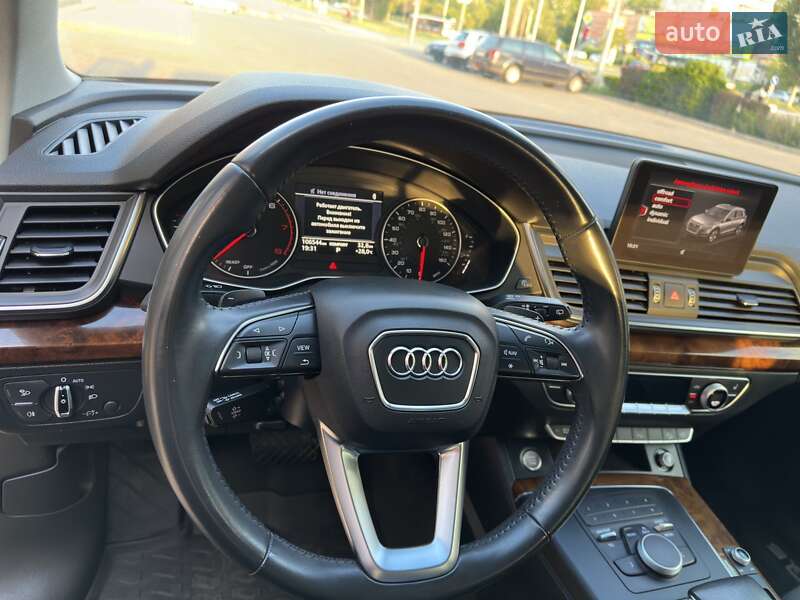 Позашляховик / Кросовер Audi Q5 2017 в Харкові