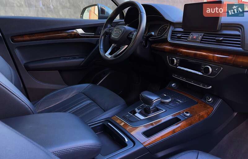 Позашляховик / Кросовер Audi Q5 2017 в Харкові
