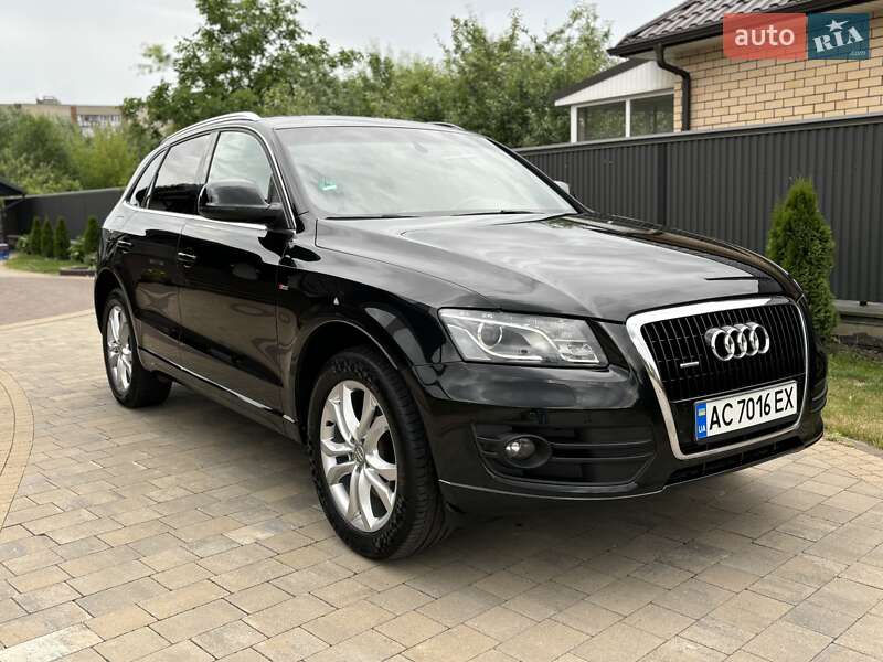 Внедорожник / Кроссовер Audi Q5 2010 в 