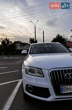 Внедорожник / Кроссовер Audi Q5 2015 в 