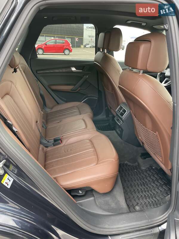Позашляховик / Кросовер Audi Q5 2017 в Львові
