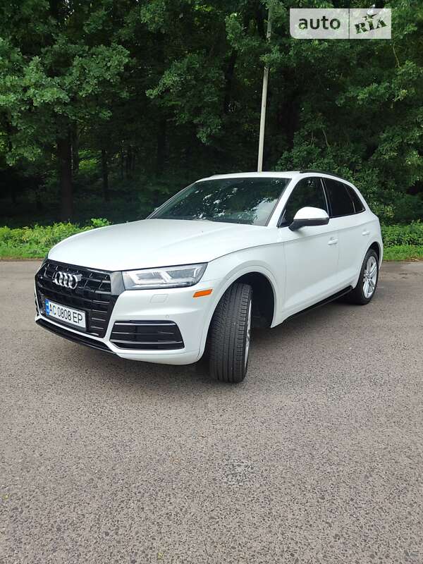 Позашляховик / Кросовер Audi Q5 2019 в Горохові