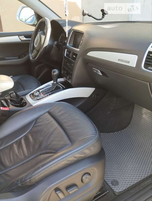 Внедорожник / Кроссовер Audi Q5 2009 в Дубно