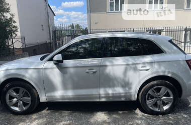 Позашляховик / Кросовер Audi Q5 2018 в Львові