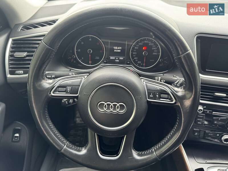 Внедорожник / Кроссовер Audi Q5 2016 в Каменец-Подольском