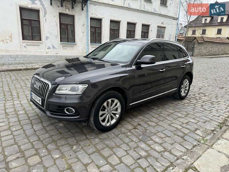Внедорожник / Кроссовер Audi Q5 2016 в Каменец-Подольском