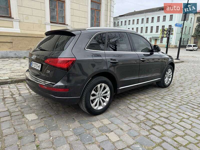 Внедорожник / Кроссовер Audi Q5 2016 в Каменец-Подольском