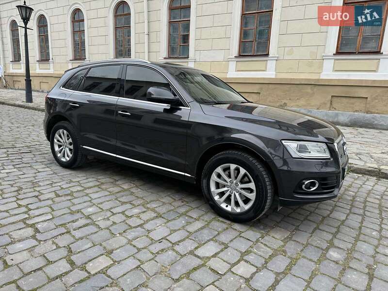 Внедорожник / Кроссовер Audi Q5 2016 в Каменец-Подольском