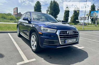 Позашляховик / Кросовер Audi Q5 2016 в Києві