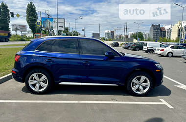 Позашляховик / Кросовер Audi Q5 2016 в Києві