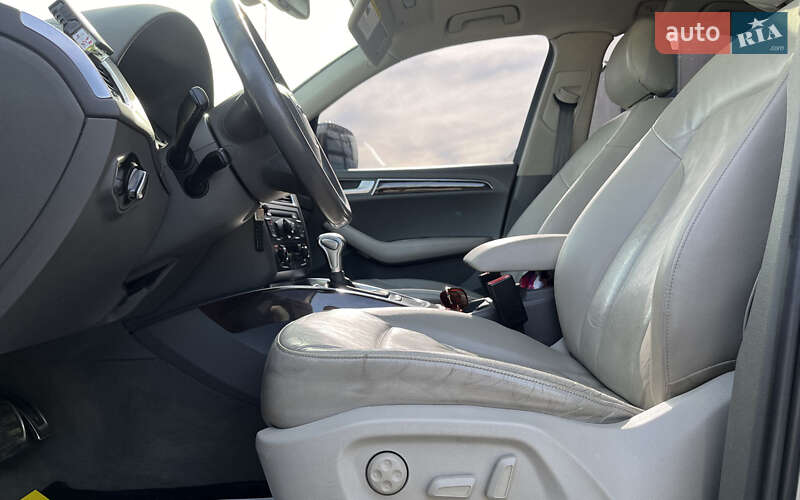 Внедорожник / Кроссовер Audi Q5 2010 в Мукачево