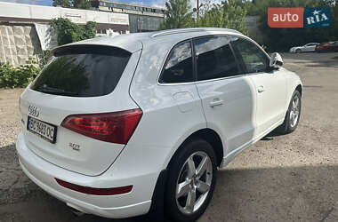Внедорожник / Кроссовер Audi Q5 2011 в 