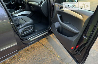 Внедорожник / Кроссовер Audi Q5 2011 в 
