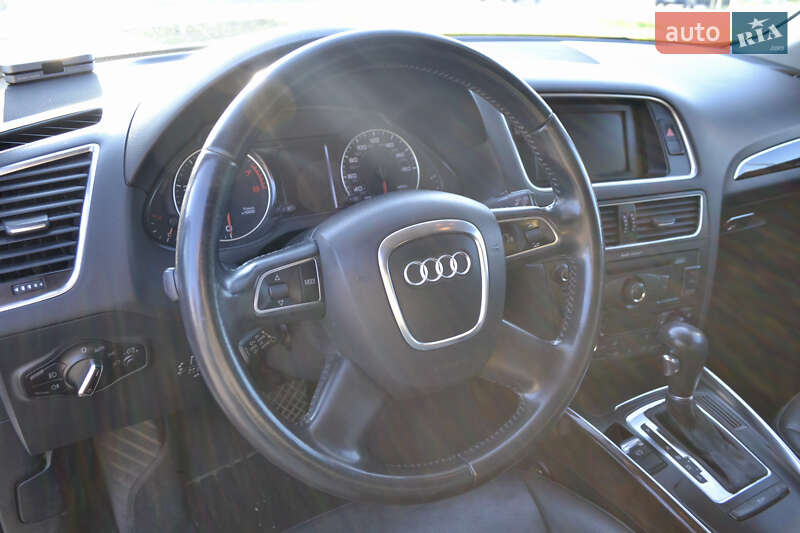 Внедорожник / Кроссовер Audi Q5 2011 в Ровно