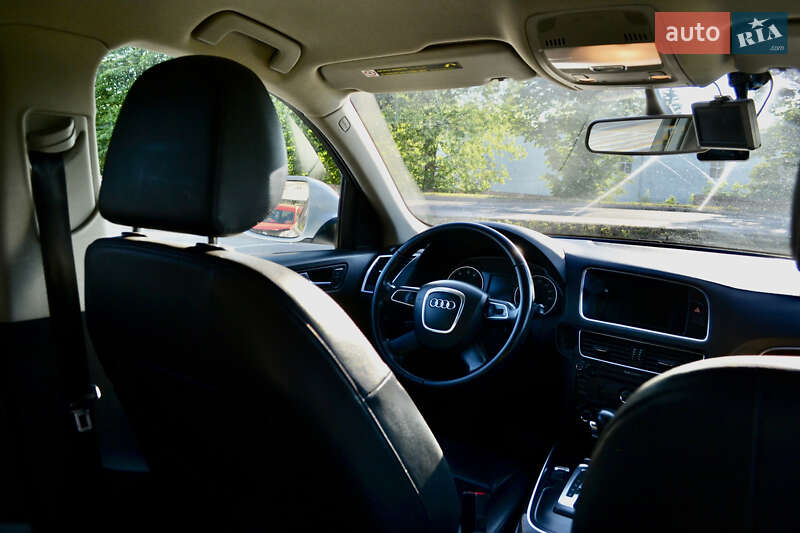 Внедорожник / Кроссовер Audi Q5 2011 в Ровно