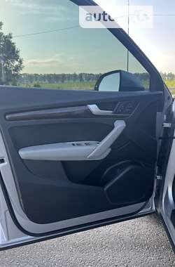 Внедорожник / Кроссовер Audi Q5 2018 в 