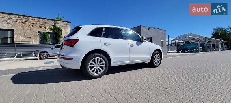 Позашляховик / Кросовер Audi Q5 2015 в Києві