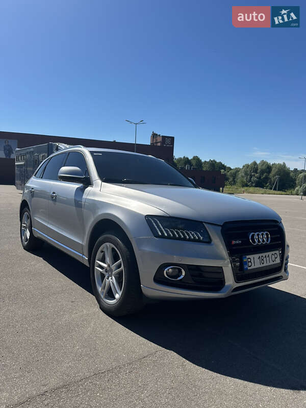 Позашляховик / Кросовер Audi Q5 2015 в Києві