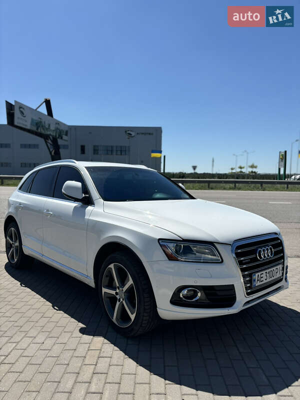Внедорожник / Кроссовер Audi Q5 2015 в 