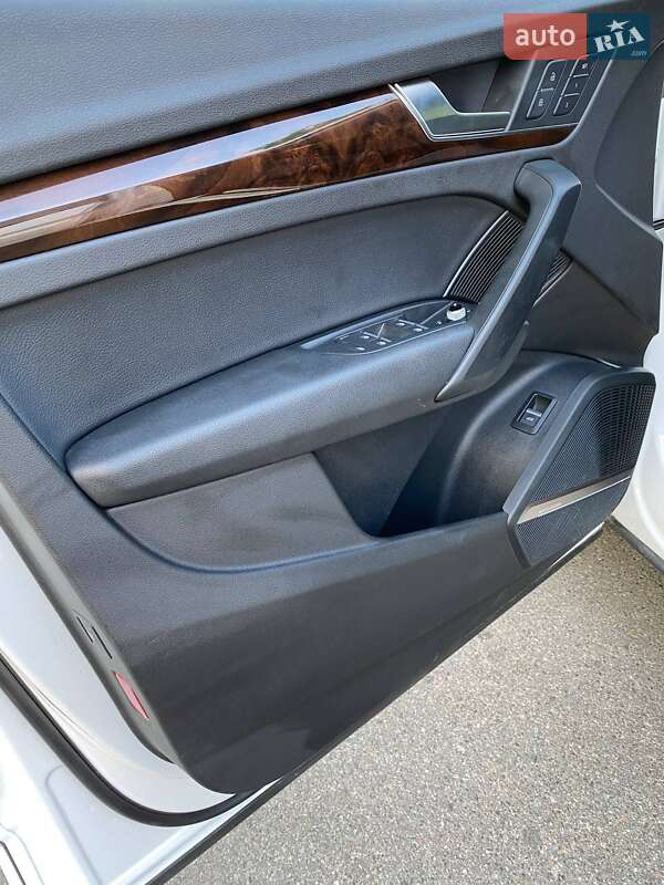 Внедорожник / Кроссовер Audi Q5 2017 в Киеве