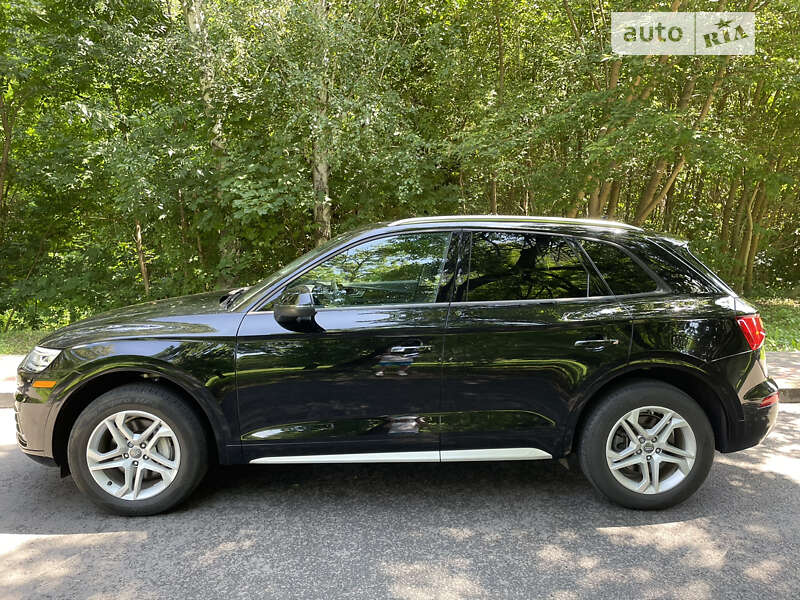 Внедорожник / Кроссовер Audi Q5 2017 в Луцке