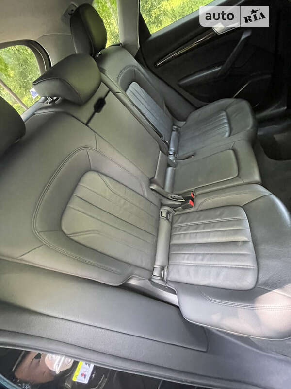 Внедорожник / Кроссовер Audi Q5 2017 в Луцке