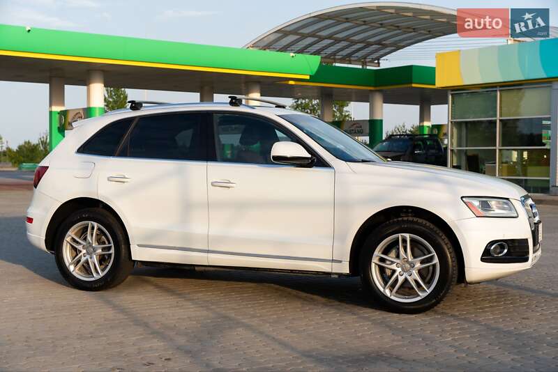 Позашляховик / Кросовер Audi Q5 2016 в Яворові