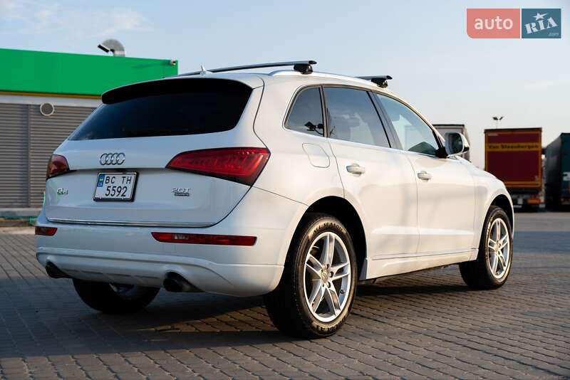 Позашляховик / Кросовер Audi Q5 2016 в Яворові