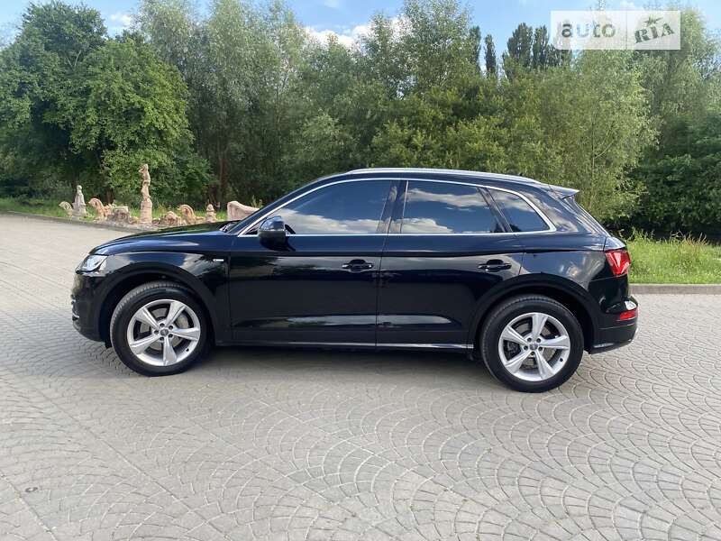 Внедорожник / Кроссовер Audi Q5 2017 в Луцке