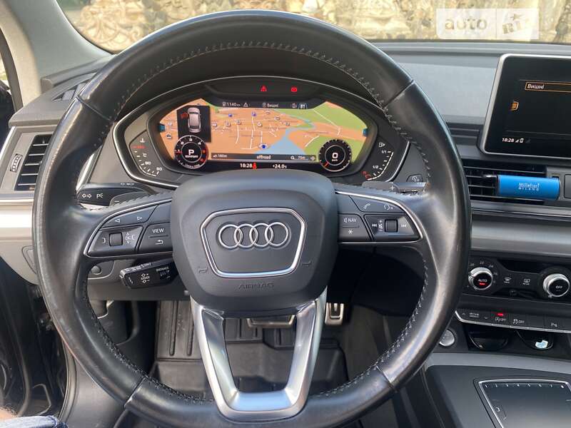 Внедорожник / Кроссовер Audi Q5 2017 в Луцке