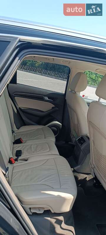 Внедорожник / Кроссовер Audi Q5 2016 в Харькове