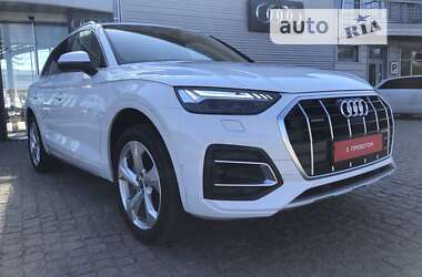 Позашляховик / Кросовер Audi Q5 2020 в Дніпрі