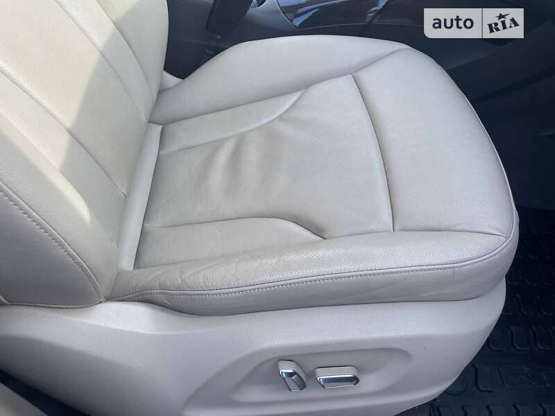 Позашляховик / Кросовер Audi Q5 2014 в Києві