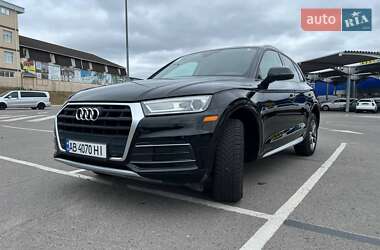 Внедорожник / Кроссовер Audi Q5 2018 в 